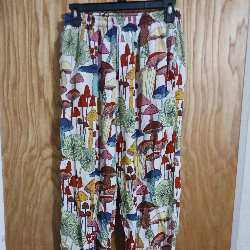 L.A. Soul Grafic Mushroom Print Loungewear Joggers size Small